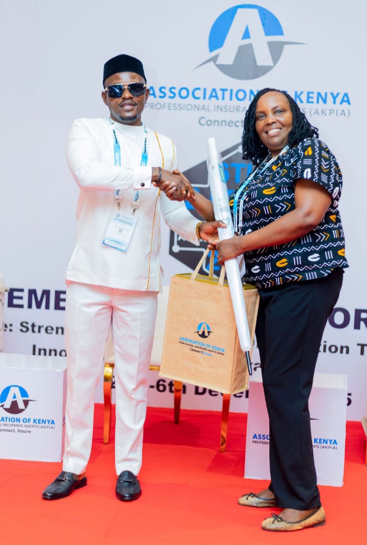 Maggie awarded at 6th AKPIA Conference